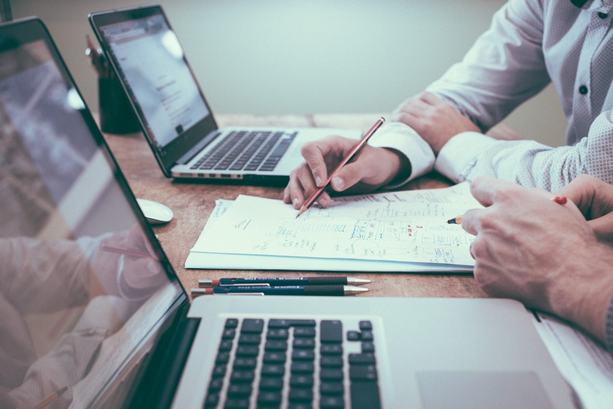 Back-office secrétariat qui reçoit la demande